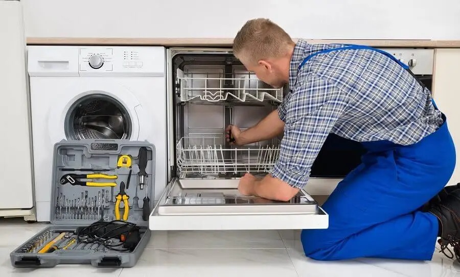 Yığılca Gorenje servisi teknisyen ekibi beyaz eşya tamiri yaparken
